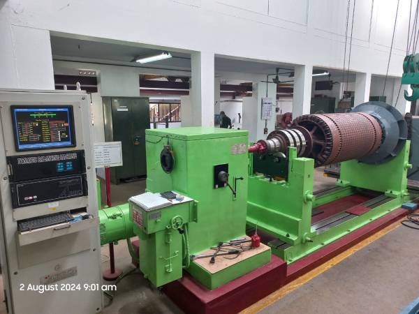 Dynamic Balancing Machine